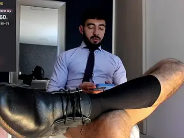 Stripchat Live Sex Cam of MarkWalker__