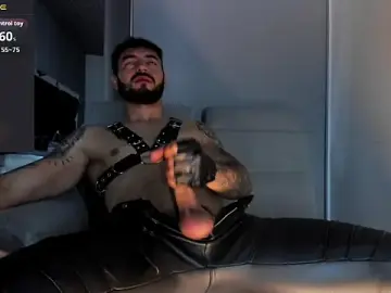 Stripchat Adult Webcams of MarkWalker__