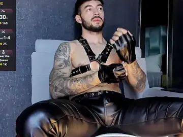 Stripchat Free Porn Cam of MarkWalker__