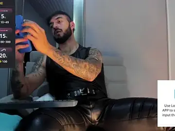 Stripchat Adult Webcams of MarkWalker__