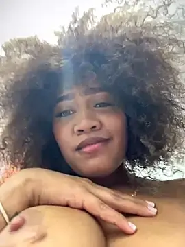 Stripchat Sex Chat of riri_brunnete