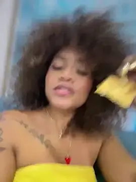 Stripchat Live Sex of riri_brunnete