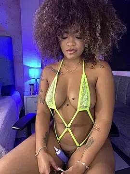 Stripchat Sex Chat of riri_brunnete