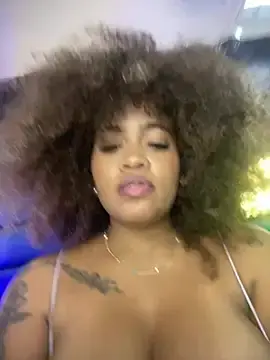 Stripchat Free Live Porn of riri_brunnete