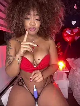 Stripchat Private Sex Chat of riri_brunnete