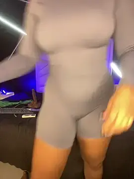 Stripchat Live Sex of riri_brunnete