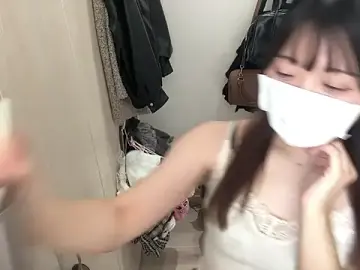 Stripchat Adult Webcams of y-u-r-a-33