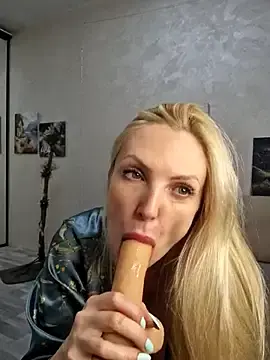 Stripchat Sex Cam of Monna