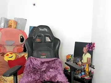 Stripchat Watch Live Sex Cams of Richchocolatesweet_