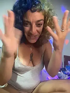 Stripchat Adult Webcam of SalyTredelMonte