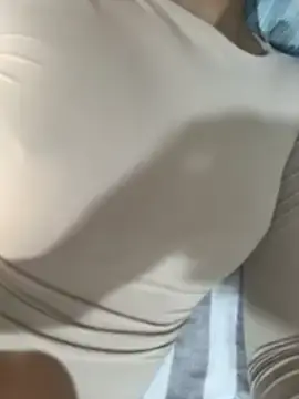 Stripchat Free Porn Cam of magrinha_hot