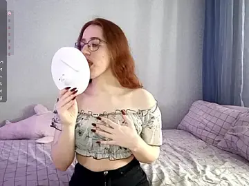 Stripchat Nude Webcam of HedyContras