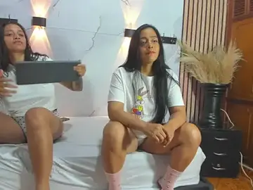 Stripchat Live Porn of LucyAndBella