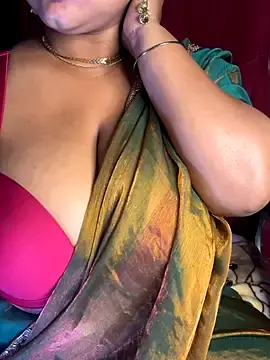 Stripchat Best Webcam of GLaM_GoDdEsS_143