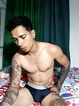 Stripchat Adult Webcam of chero_95