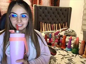 Stripchat Free Porn Cam of sofia23dirty