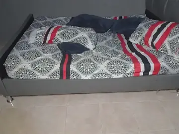 Stripchat Live Sex Cam of MAXIMILAINO-XXX