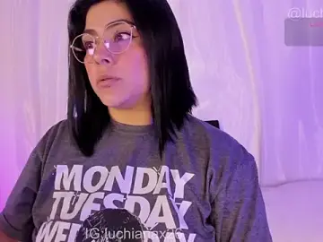 Stripchat Adult Video Chat of lucy26_