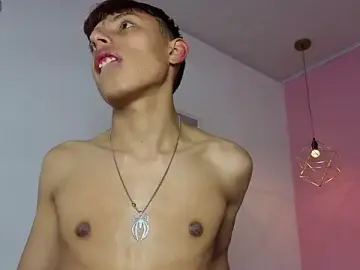 Stripchat Live Sex Cam of _camilo_ortiz