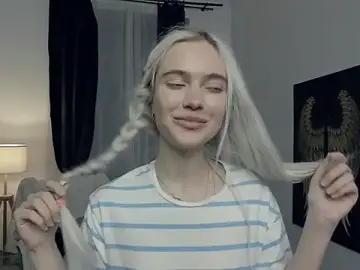 Stripchat Live Sex of KristalCrowner