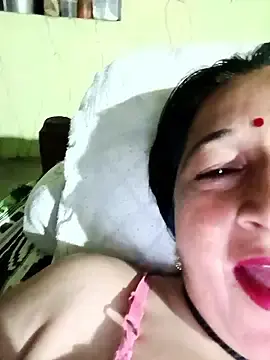 Stripchat Live Sex of Haliya88