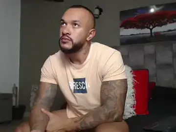 Stripchat Live Sex Cam of LeonGolds