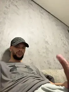 Stripchat Live Sex Cam of Lionayowe