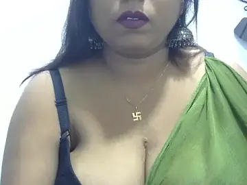 Stripchat Adult Webcam of ROSEE_MERRYYYY