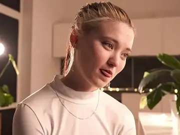 Stripchat Adult Webcam of EleniRoeber