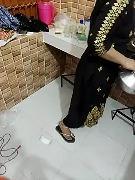 Stripchat Nude Webcam of Younger_Couples