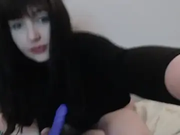 Stripchat Free Porn Cam of Lynylou