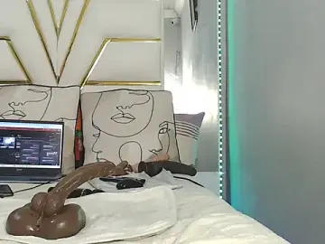 Stripchat Live Sex Cam of SexyyNana