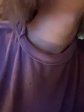 Stripchat Free Porn Cam of SweetBunnyGF