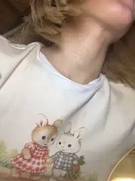 Stripchat Adult Webcam of SweetBunnyGF