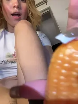 Stripchat Live Sex of SweetBunnyGF