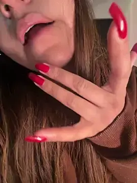 Stripchat Live Sex Cam of aly_golden_