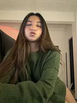 Stripchat Live Porn of aly_golden_