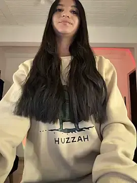 Stripchat Free Live Porn of aly_golden_