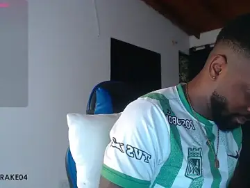 Stripchat Nude Webcam of Drake_Nassir4