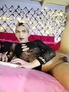Stripchat Sex Cam of MARGOTFERRER