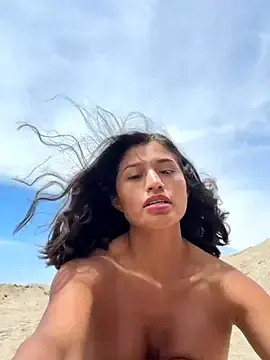 Stripchat Nude Webcam of sexi_noemi