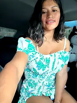 Stripchat Sex Cam of sexi_noemi