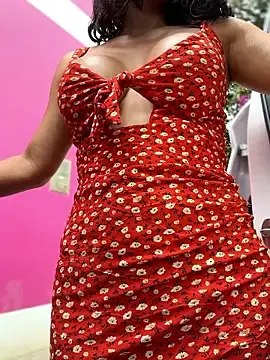 Stripchat Free Live Porn of sexi_noemi