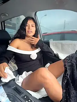 Stripchat Free Live Porn of sexi_noemi