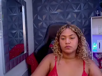 Stripchat Sex Cam of Cristal_War