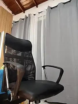 Stripchat Watch Live Sex Cams of Oliver_bigblack_cock