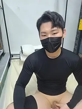 Stripchat Sex Cam of kr_tory