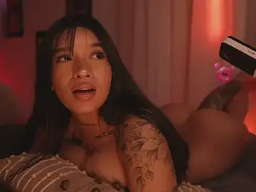 Stripchat Nude Webcam of HannahW_