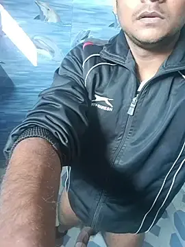 Stripchat Free Porn Cam of Itsdesi_boy