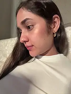 Stripchat Best Webcam of MadawiOud